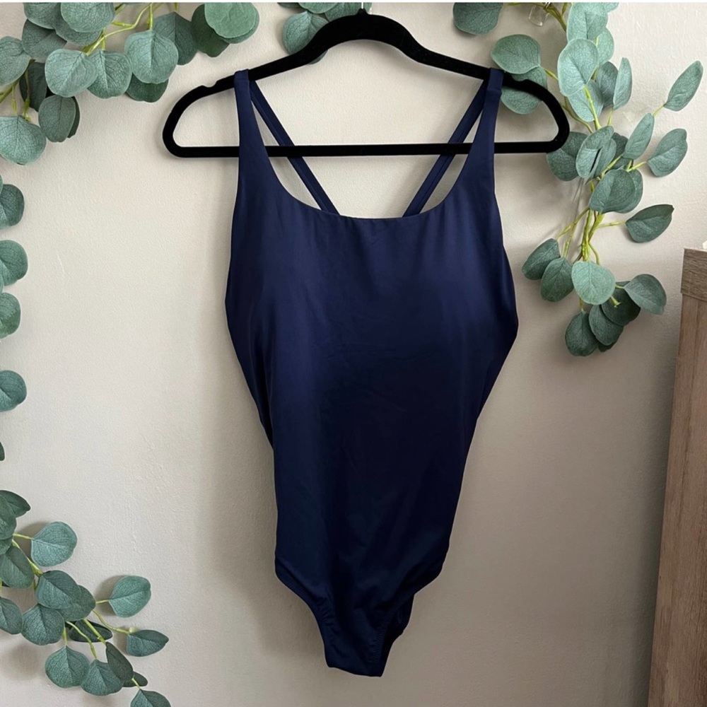 ATHLETA Adriata One Piece Swim in Navy Blue with Side Ruching Size Large casual